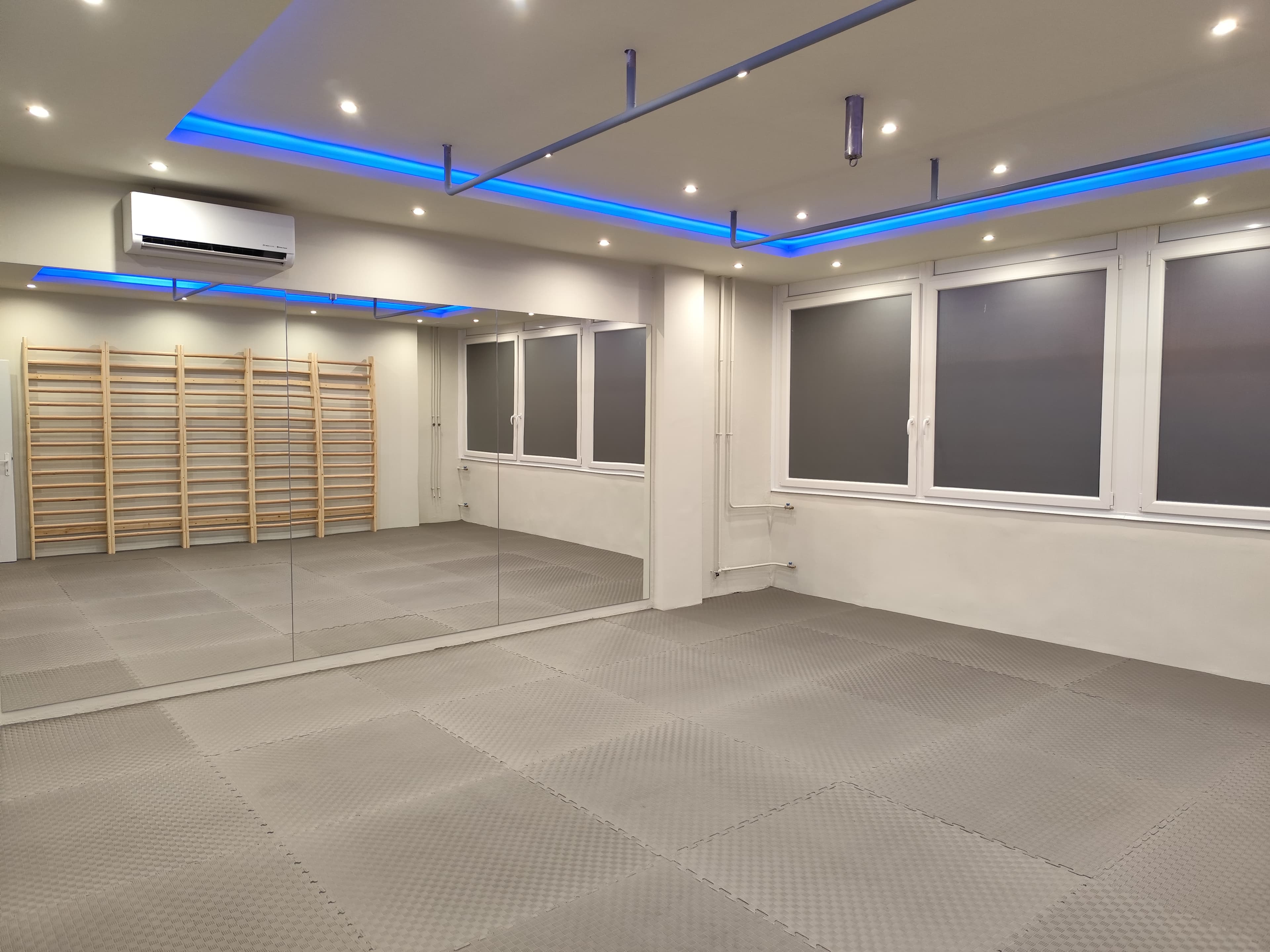 Kronosz Studio Gallery 3